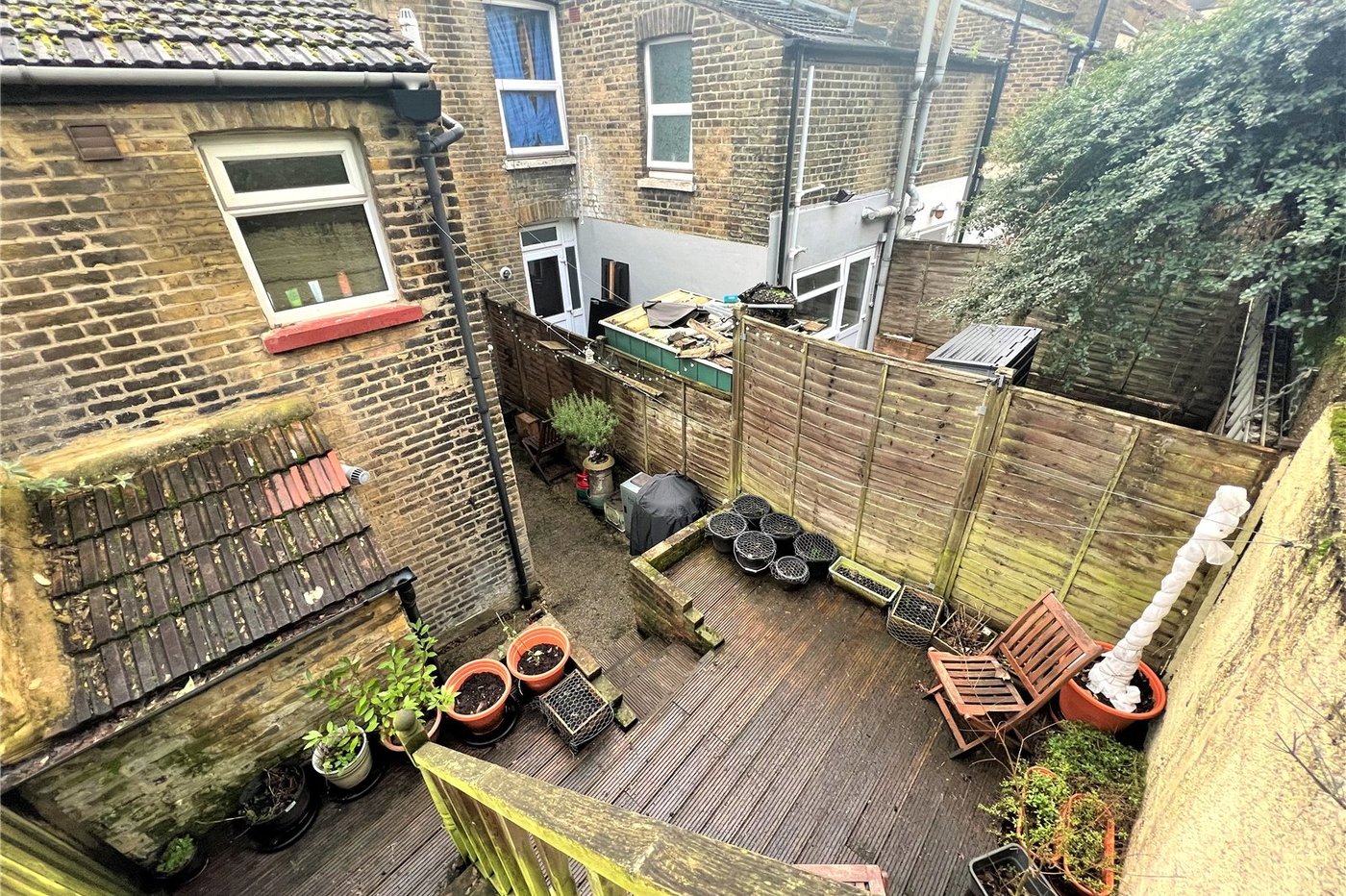 2 bedroom house for sale in Plumstead Common | Robinson Jackson