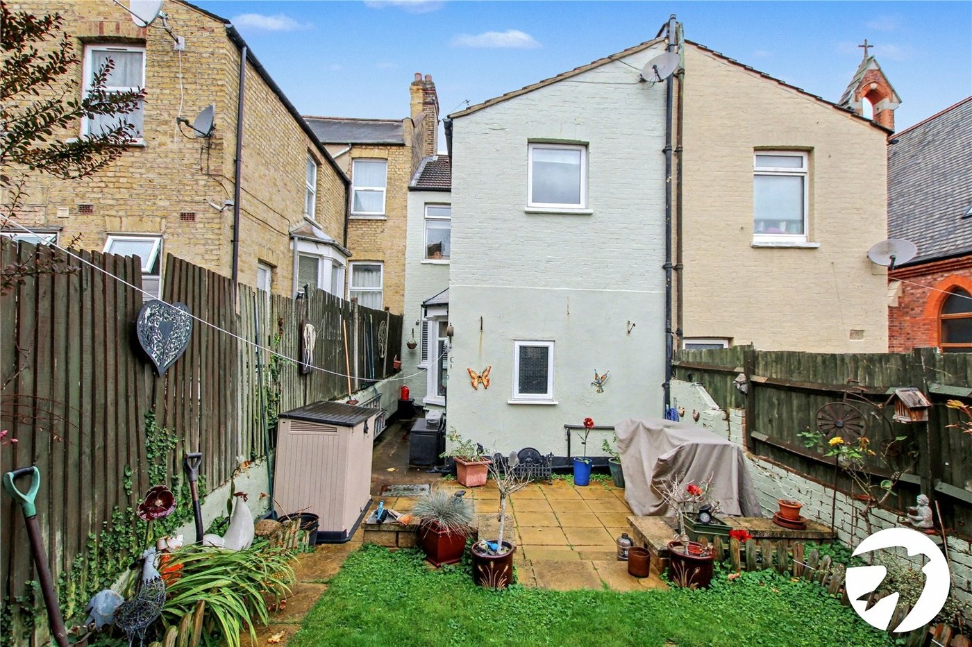 4 bedroom house for sale in Plumstead Common | Robinson Jackson