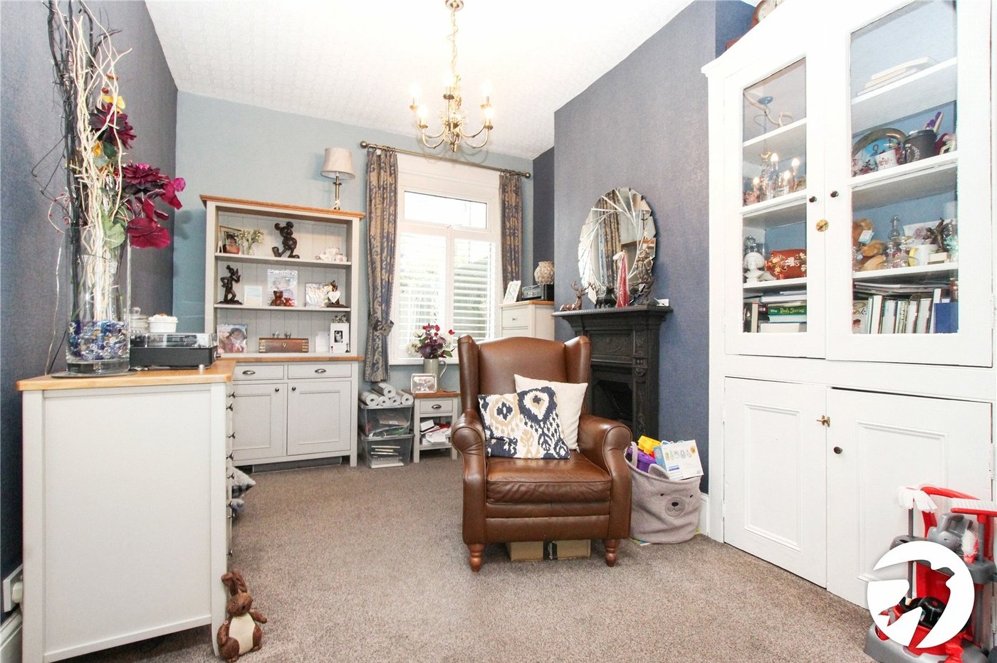 4 bedroom house for sale in Plumstead Common | Robinson Jackson