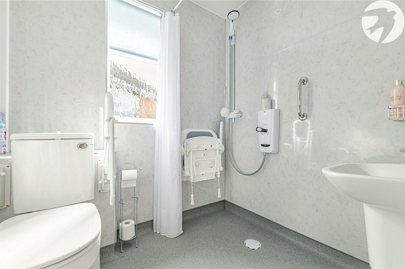 2 bedroom bungalow for sale in Dartford | Robinson Jackson