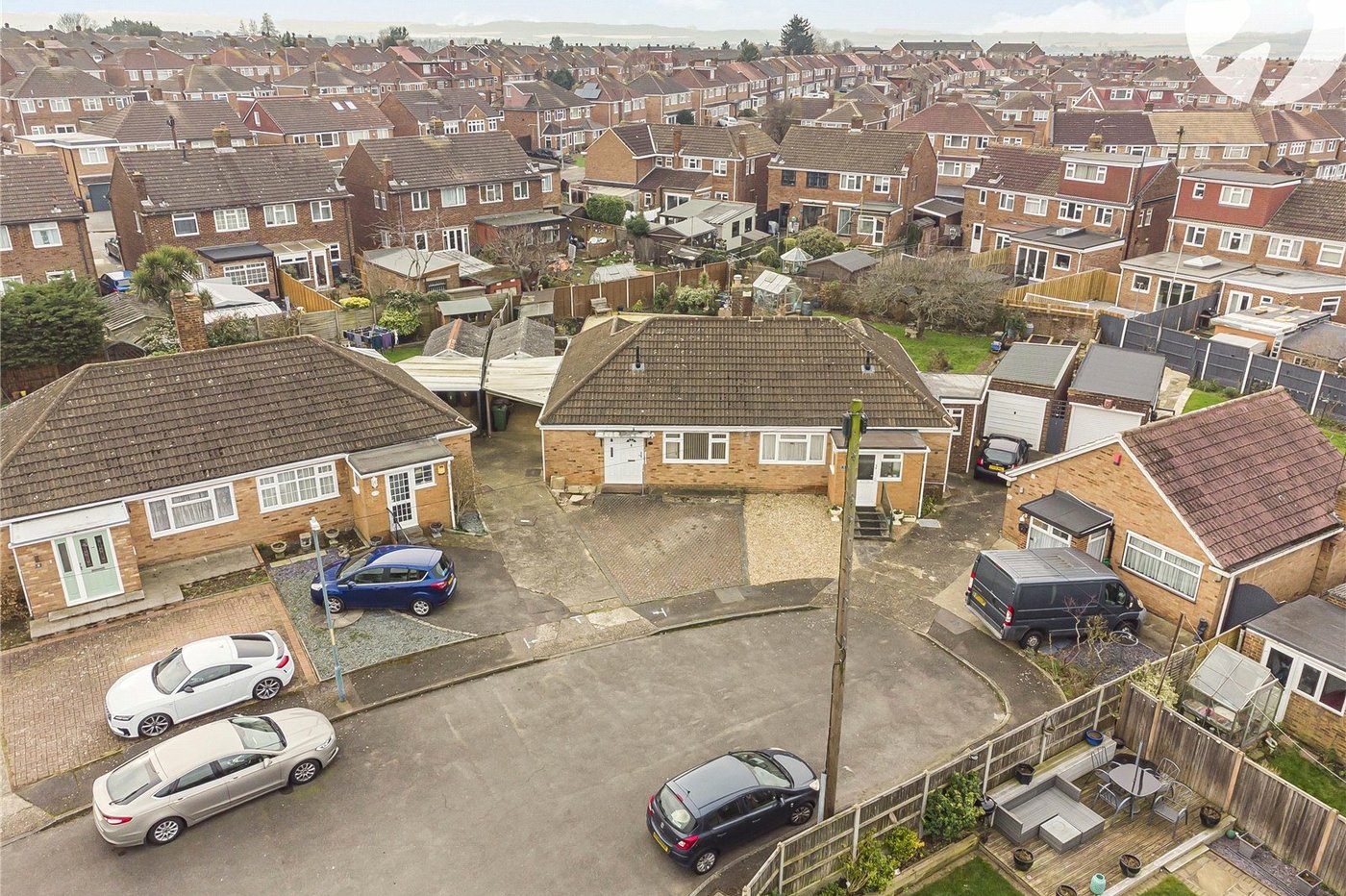 2 bedroom bungalow for sale in Dartford | Robinson Jackson