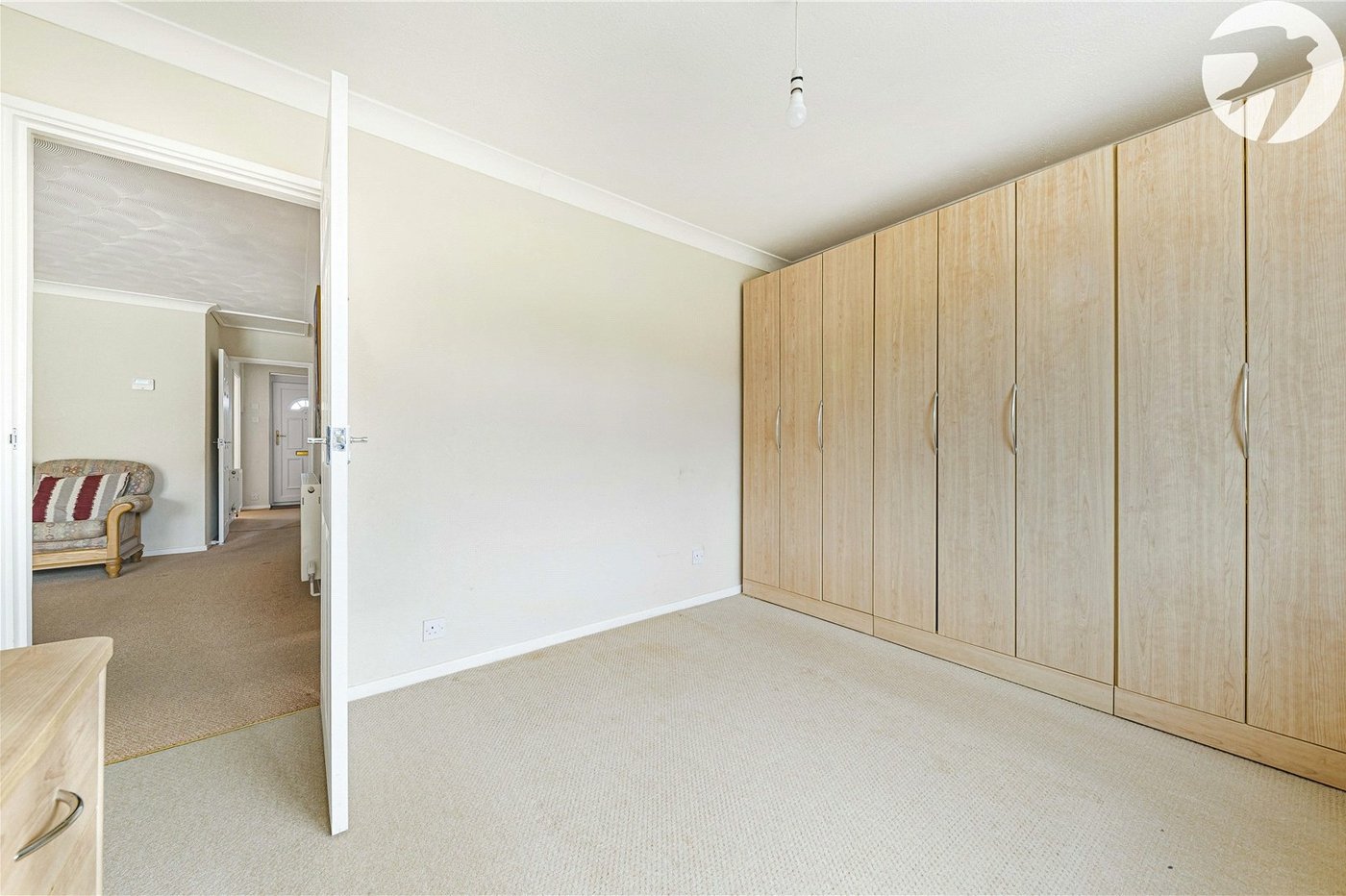 2 bedroom bungalow for sale in Dartford | Robinson Jackson