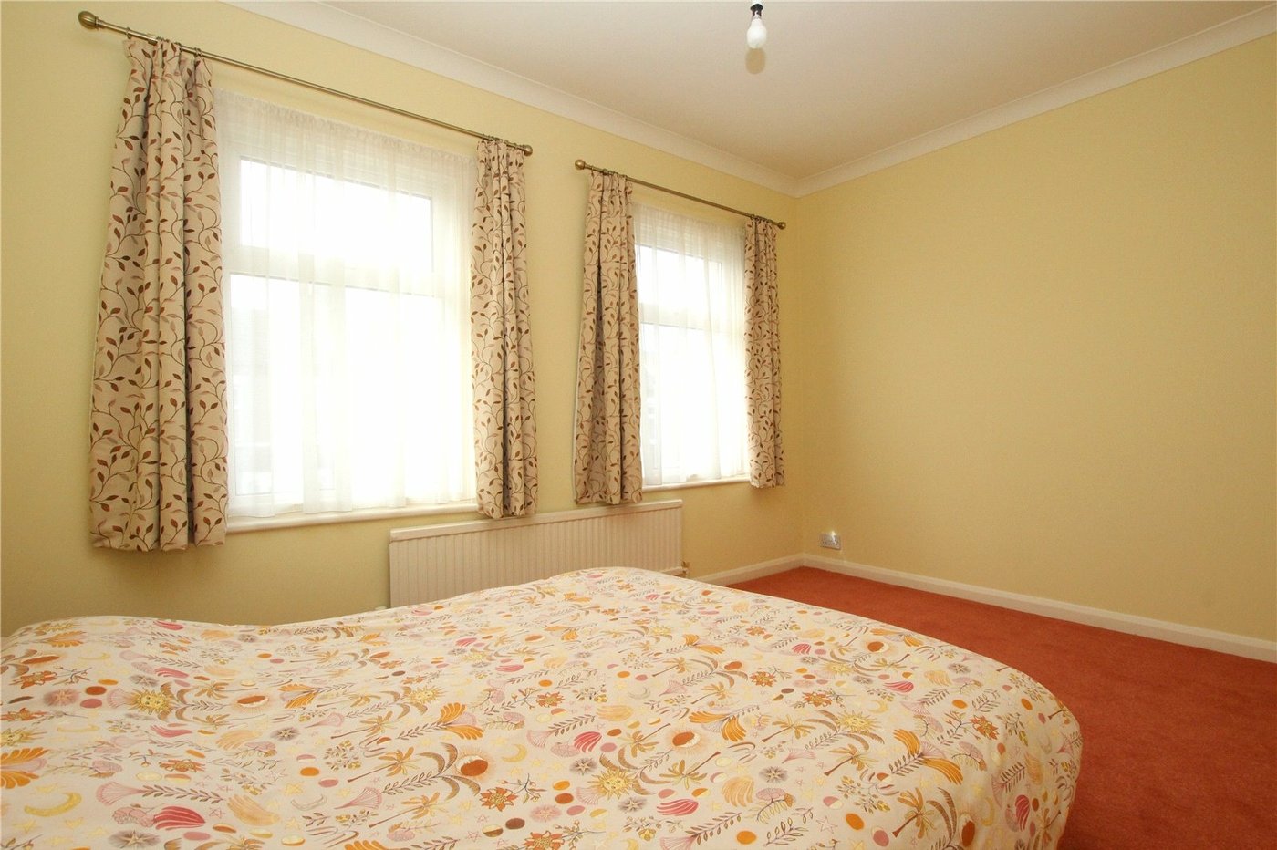 2 bedroom house for sale in London | Robinson Jackson