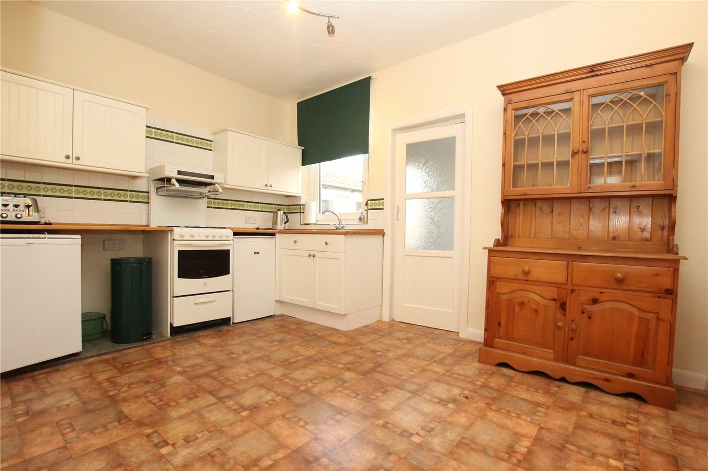 2 bedroom house for sale in London | Robinson Jackson