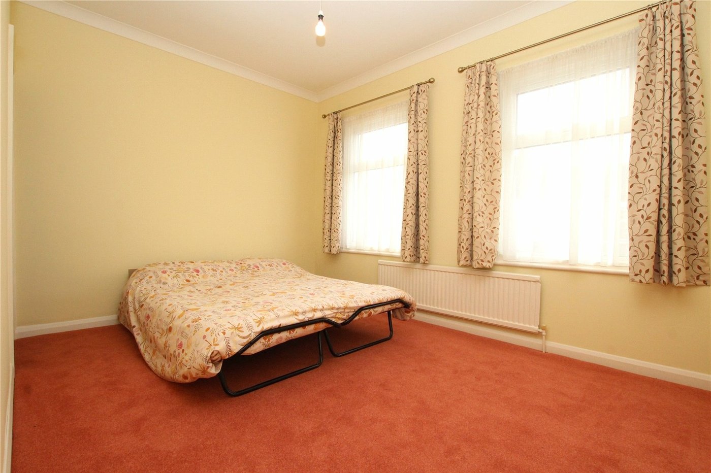2 bedroom house for sale in London | Robinson Jackson