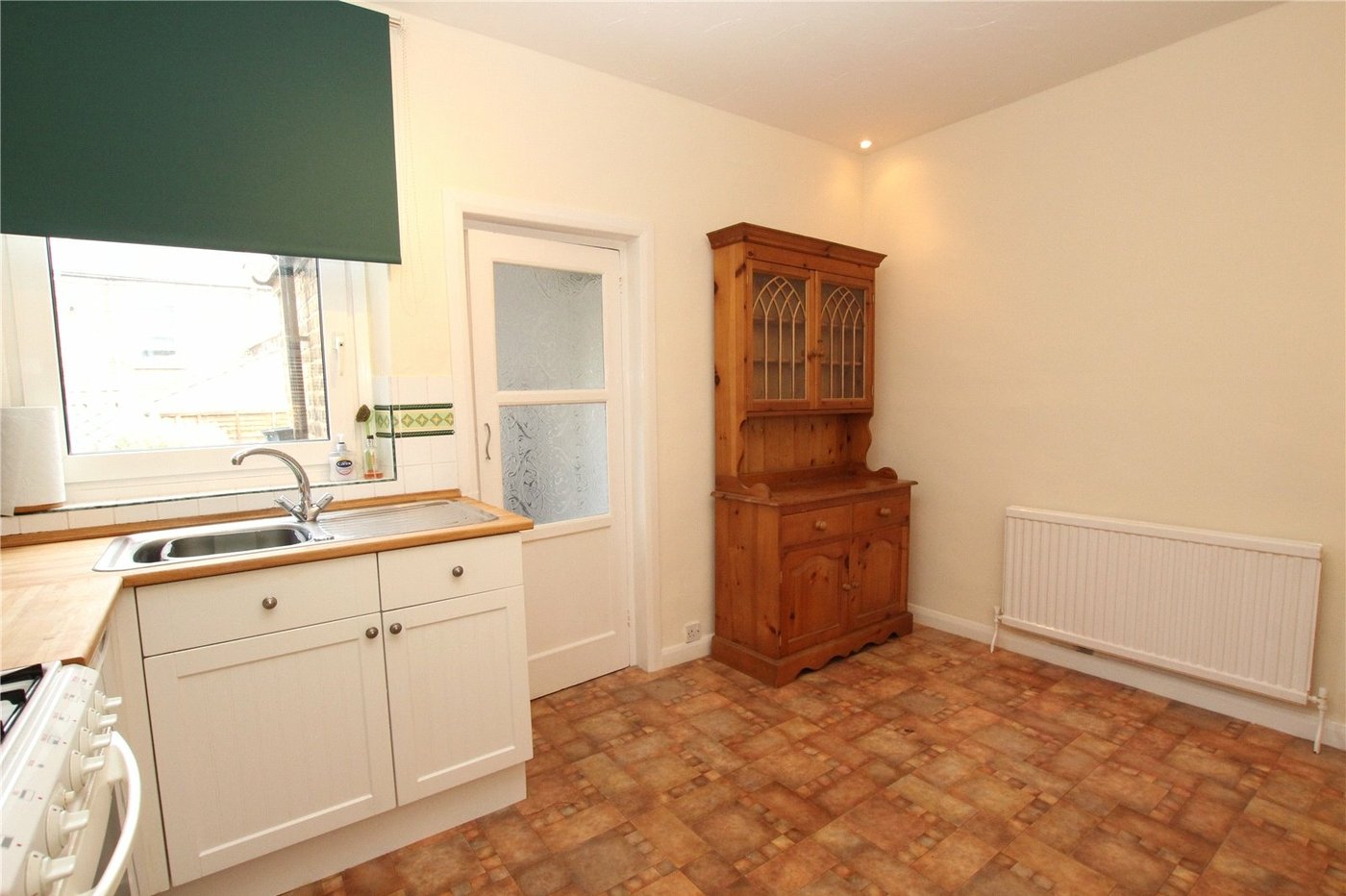 2 bedroom house for sale in London | Robinson Jackson