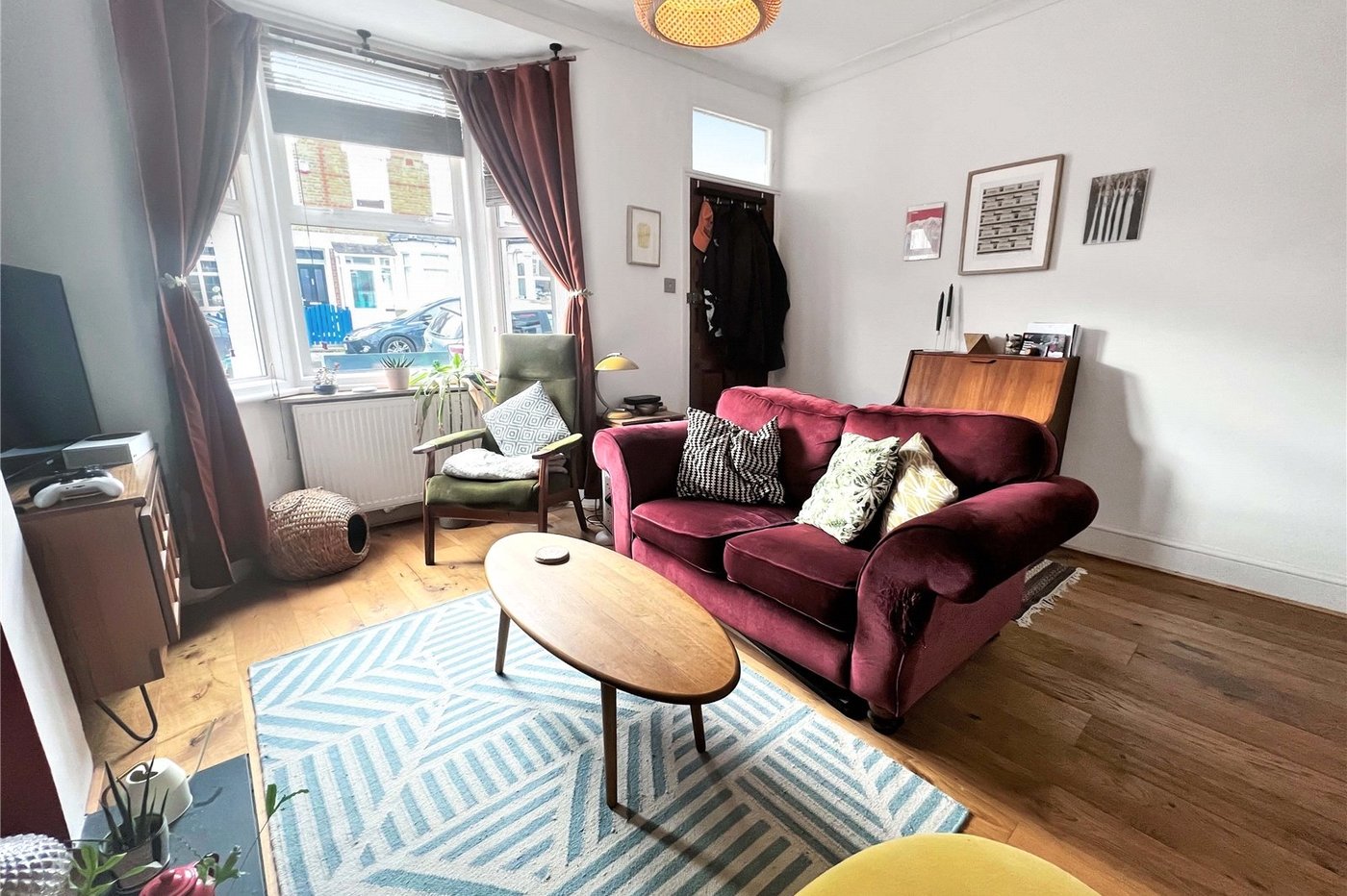 2 bedroom house for sale in Plumstead Common | Robinson Jackson