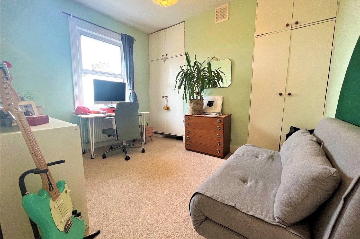 2 bedroom house for sale in Plumstead Common | Robinson Jackson