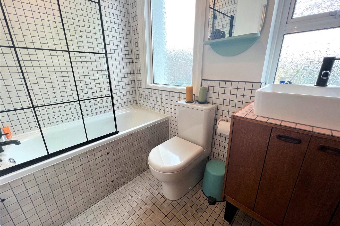 2 bedroom house for sale in Plumstead Common | Robinson Jackson