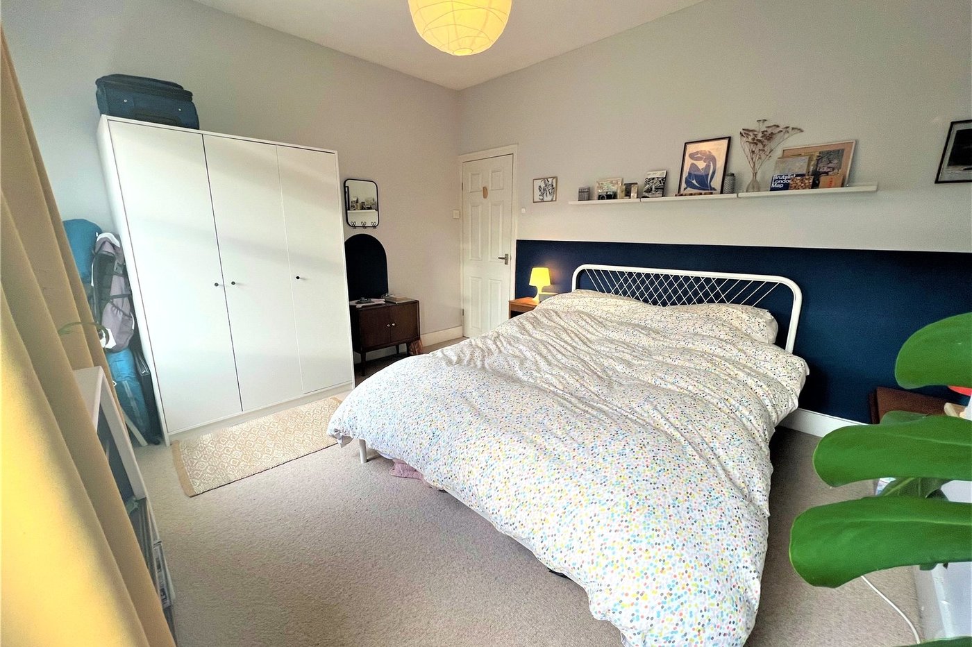 2 bedroom house for sale in Plumstead Common | Robinson Jackson