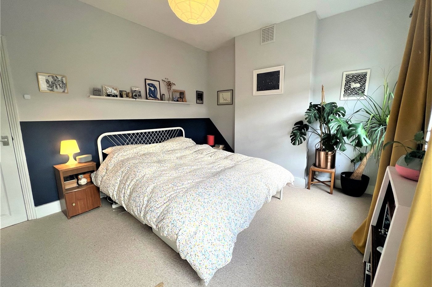 2 bedroom house for sale in Plumstead Common | Robinson Jackson