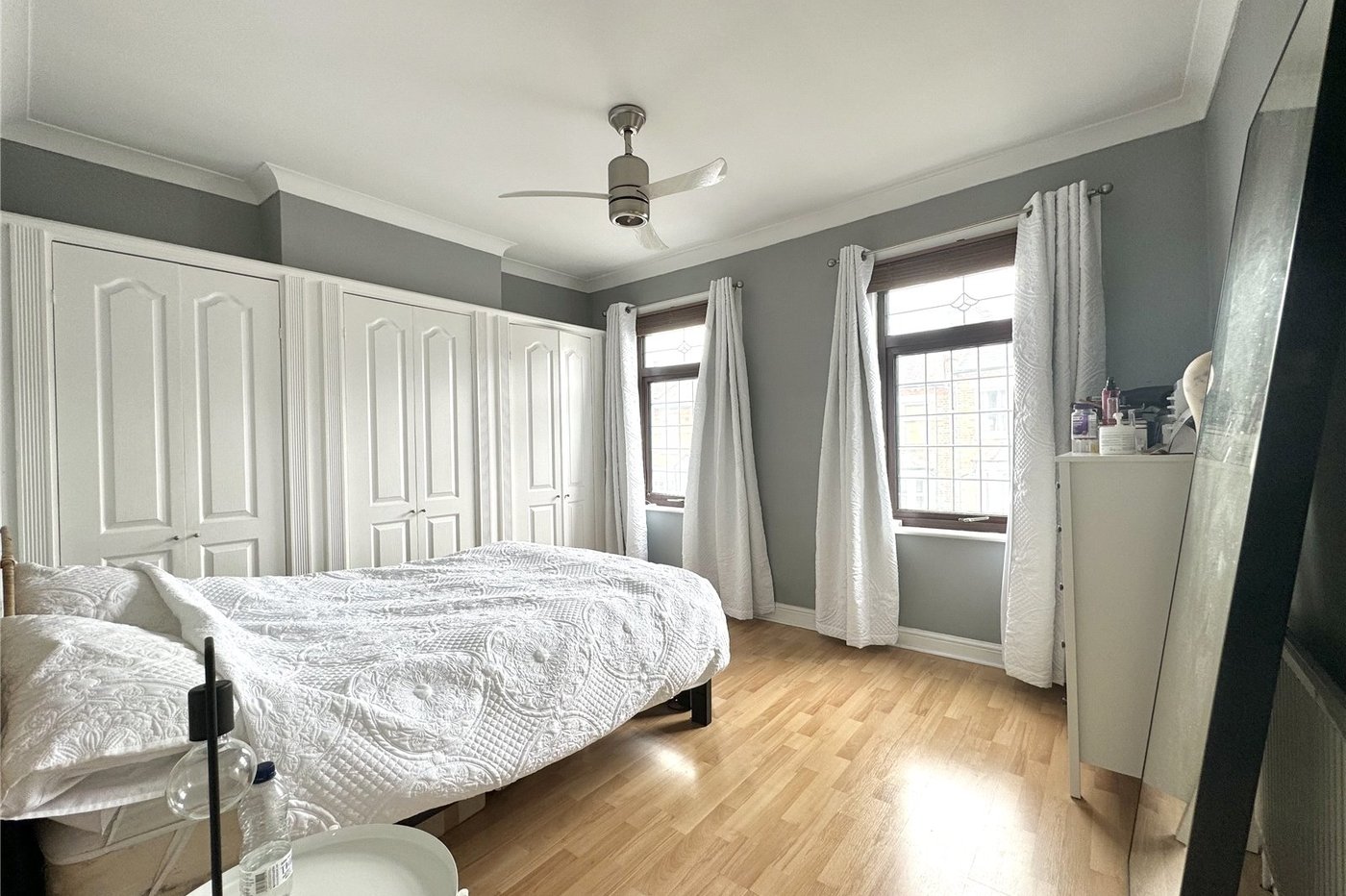 2 bedroom house for sale in Plumstead Common | Robinson Jackson