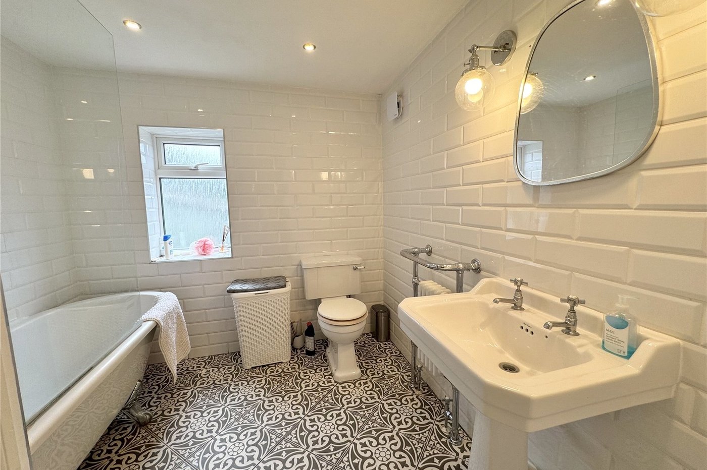 2 bedroom house for sale in Plumstead Common | Robinson Jackson