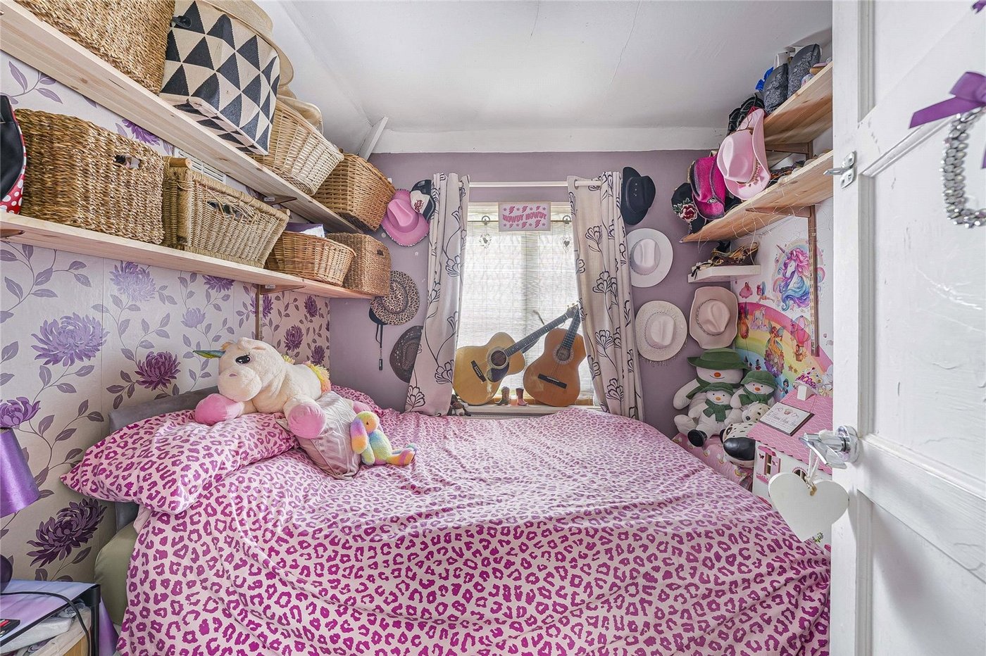 3 bedroom house for sale in Swanscombe | Robinson Jackson