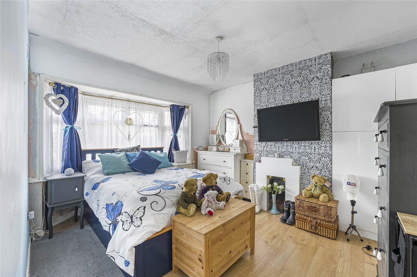 3 bedroom house for sale in Swanscombe | Robinson Jackson