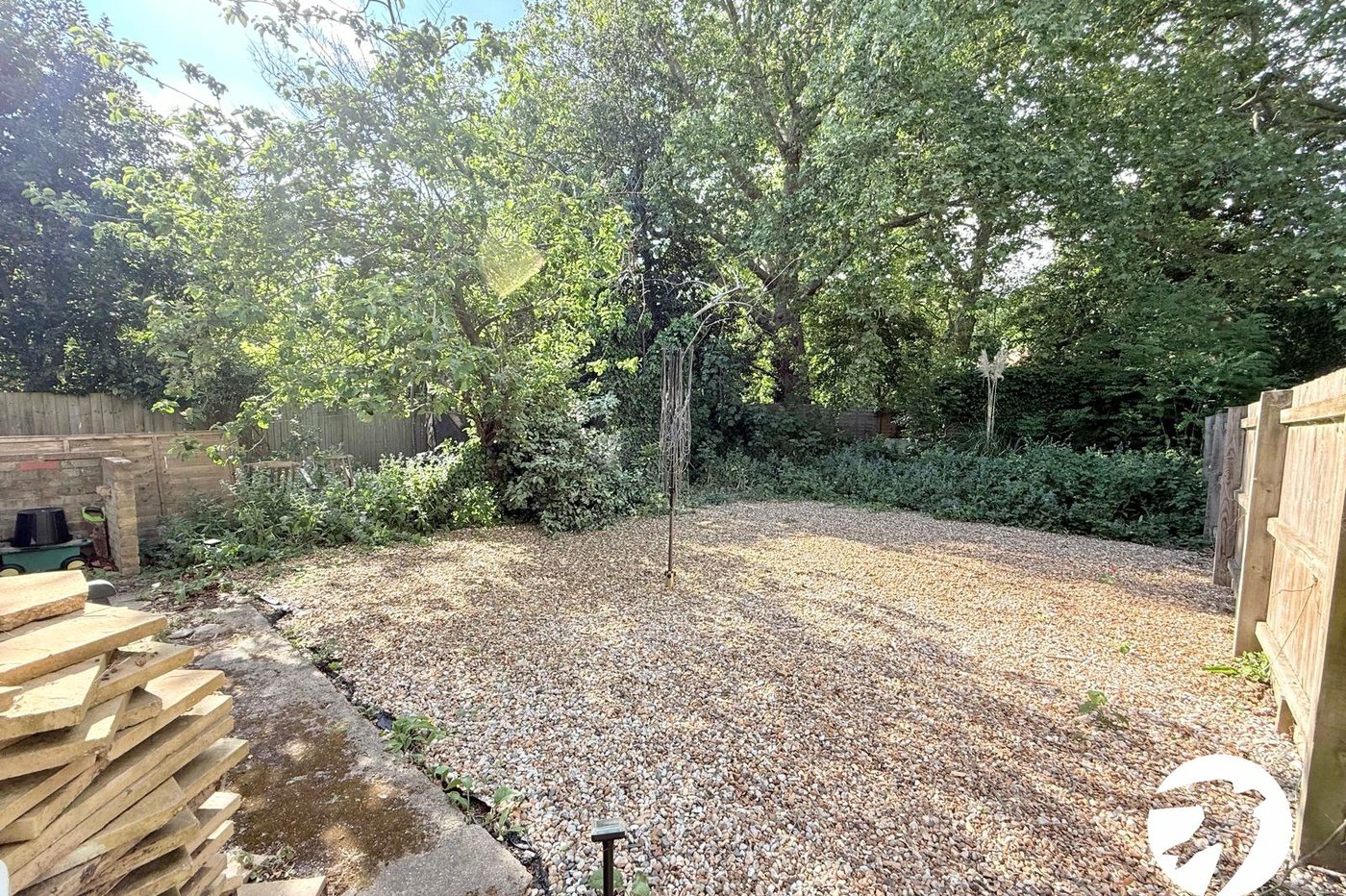 2 bedroom property for sale in London | Robinson Jackson