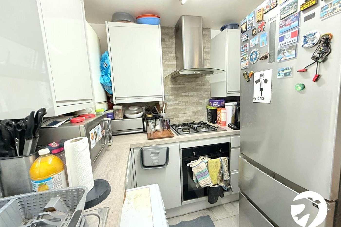 2 bedroom property for sale in London | Robinson Jackson