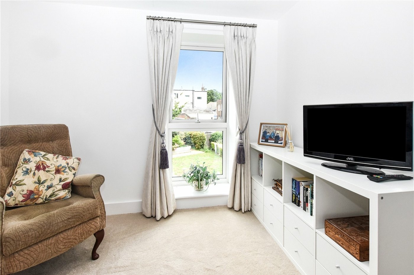 2 bedroom property for sale in Bexleyheath | Robinson Jackson