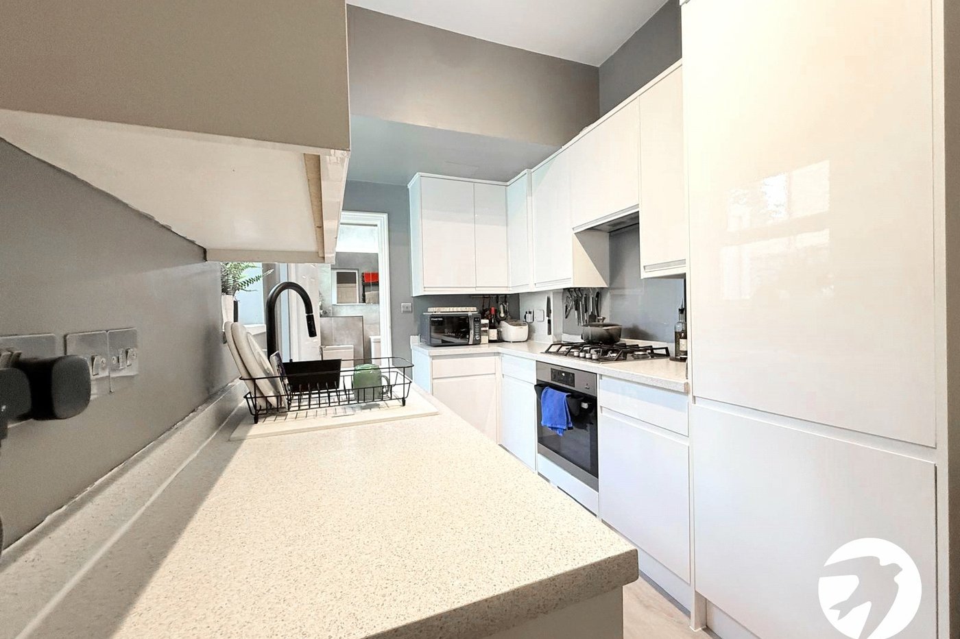 1 bedroom property for sale in London | Robinson Jackson