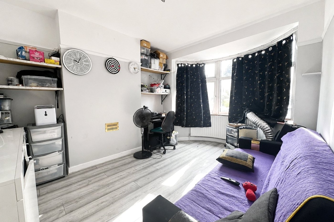 3 bedroom house for sale in London | Robinson Jackson