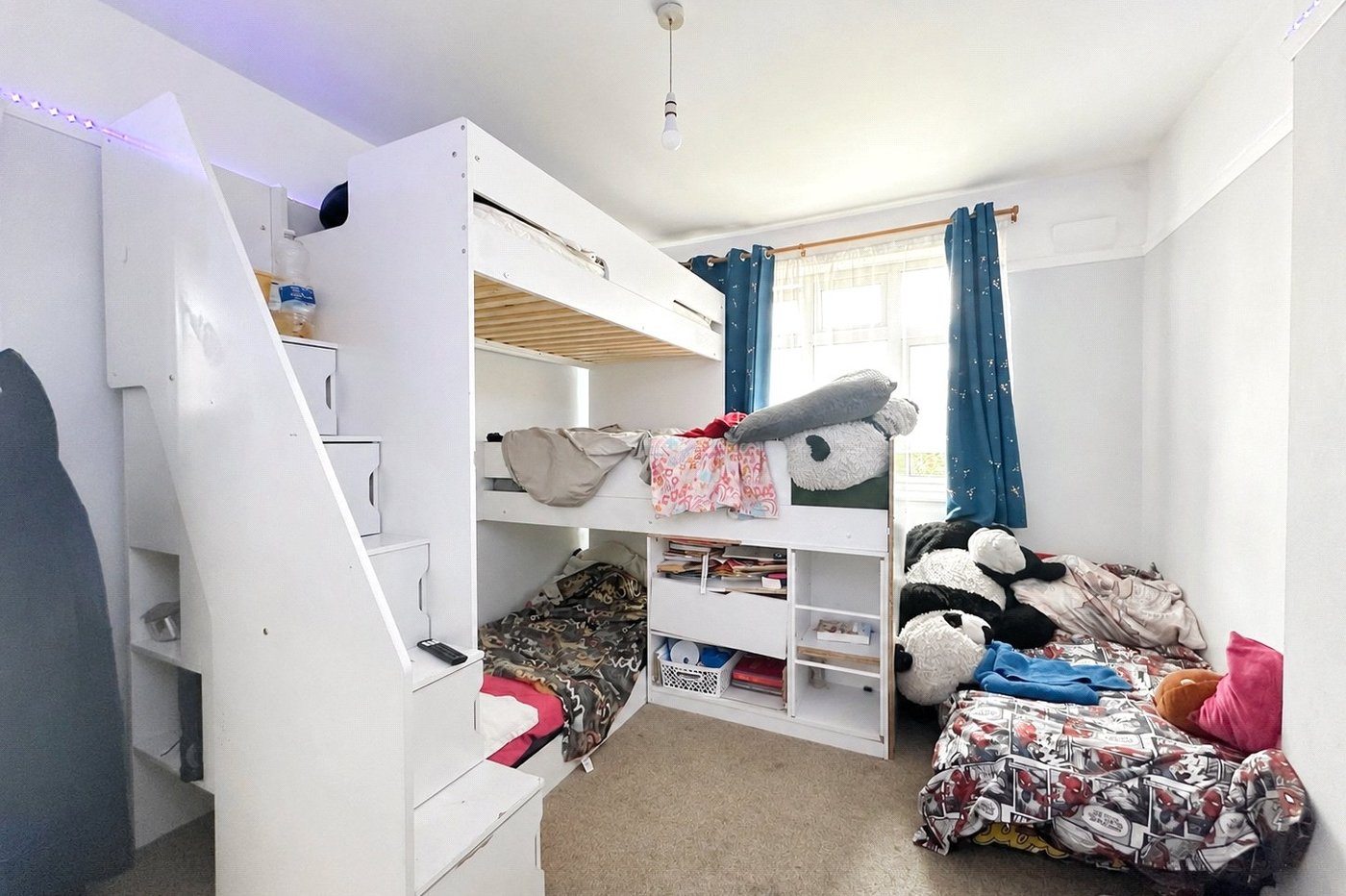 3 bedroom house for sale in London | Robinson Jackson