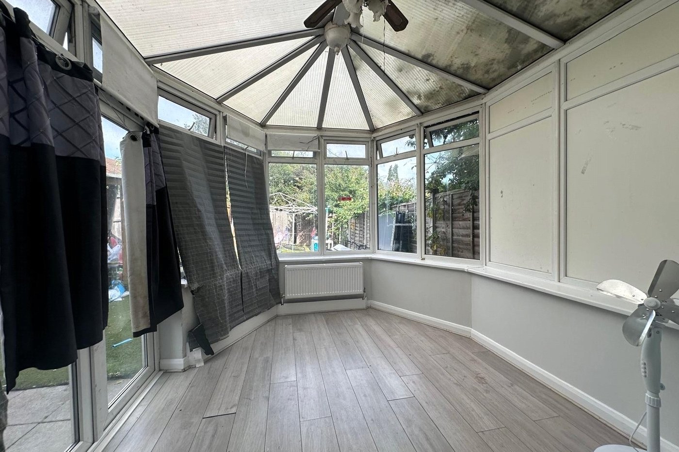 3 bedroom house for sale in London | Robinson Jackson