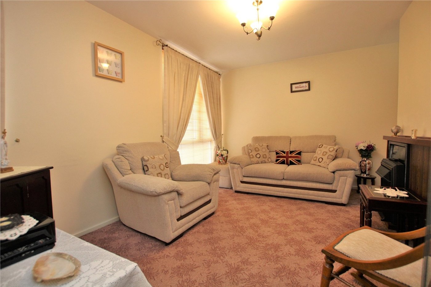 2 bedroom house for sale in Mottingham | Robinson Jackson