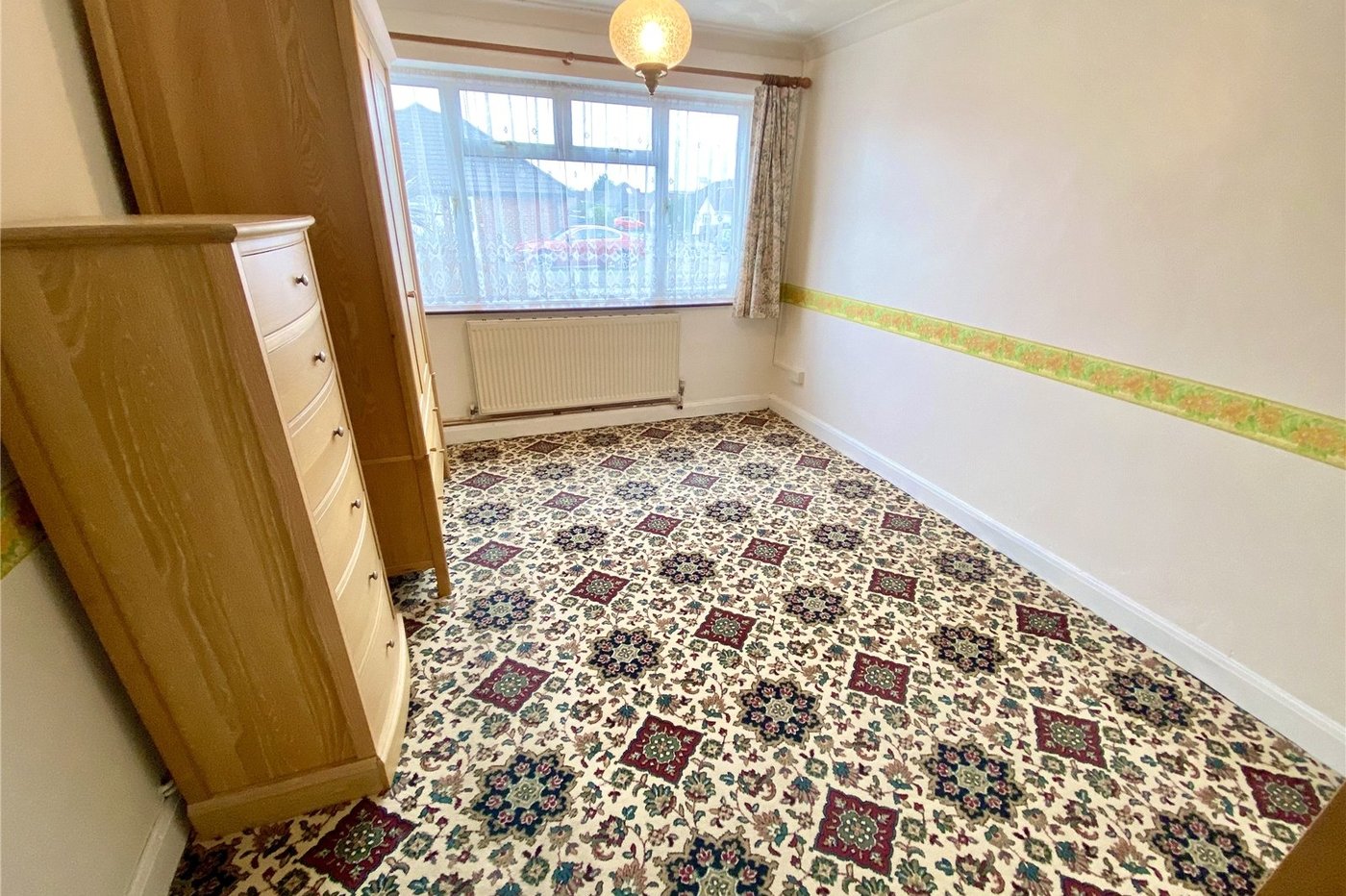 2 bedroom bungalow for sale in Sidcup | Robinson Jackson