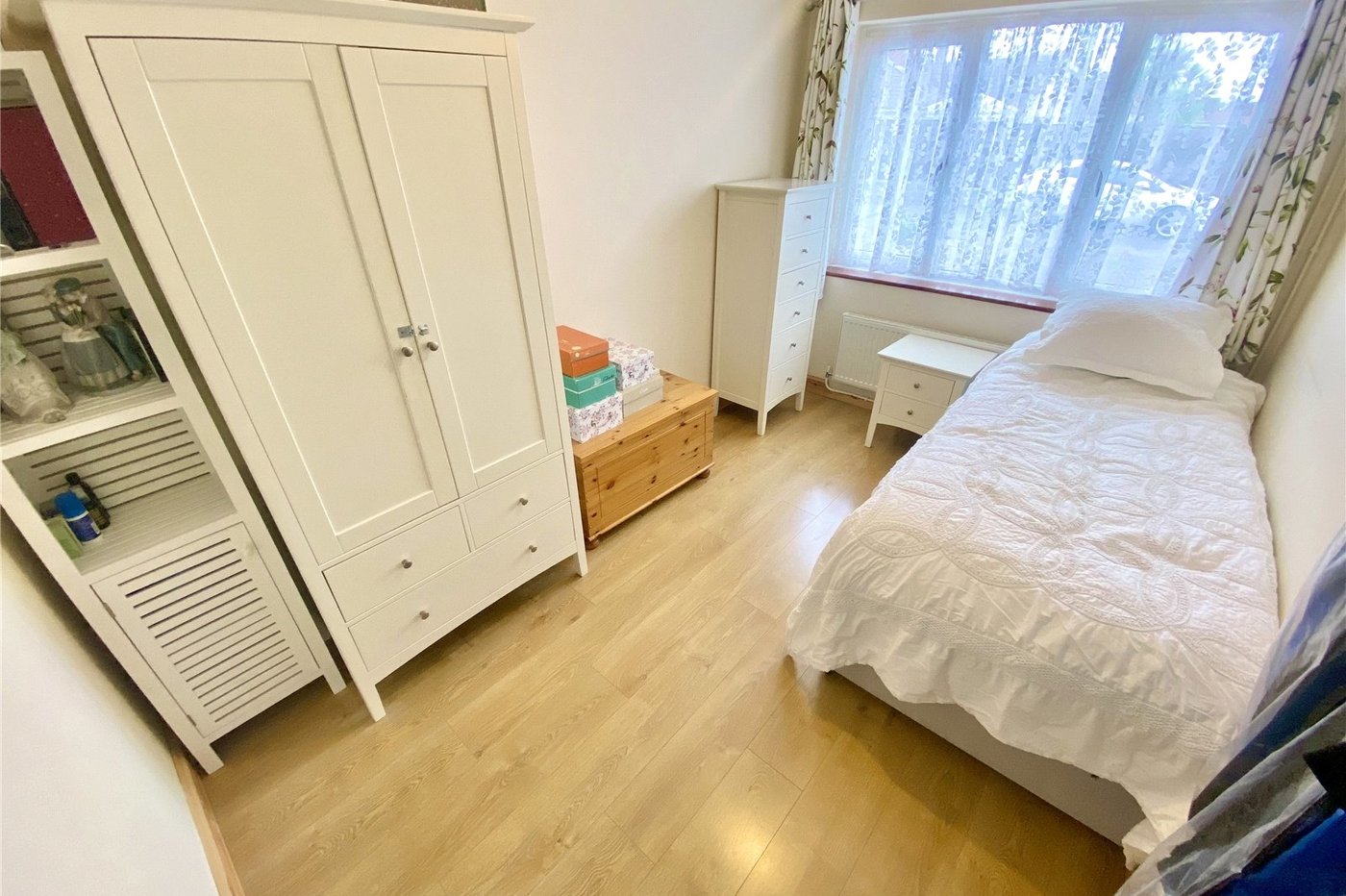 2 bedroom bungalow for sale in Sidcup | Robinson Jackson
