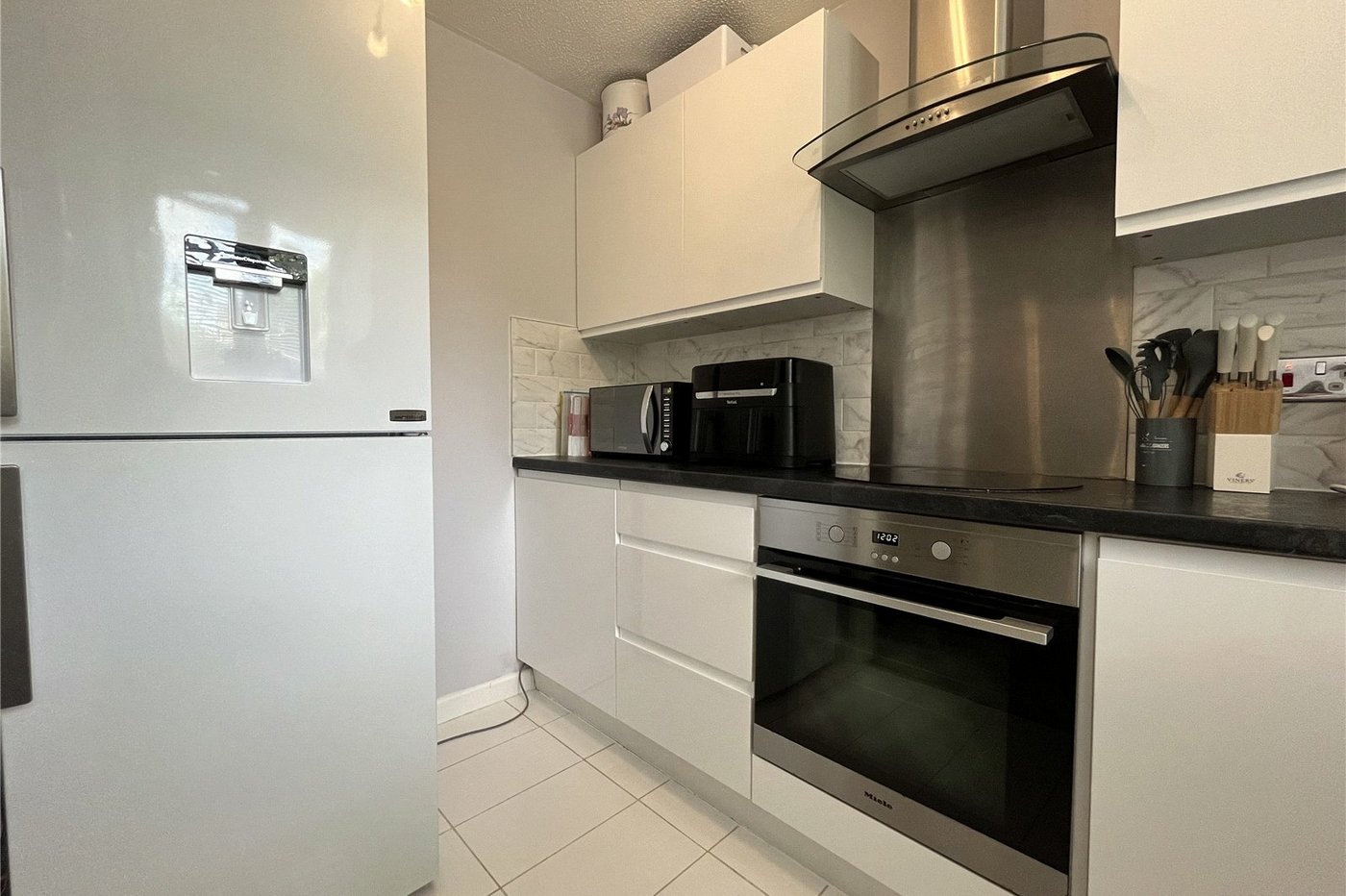 2 bedroom house for sale in Walderslade | Robinson Michael & Jackson