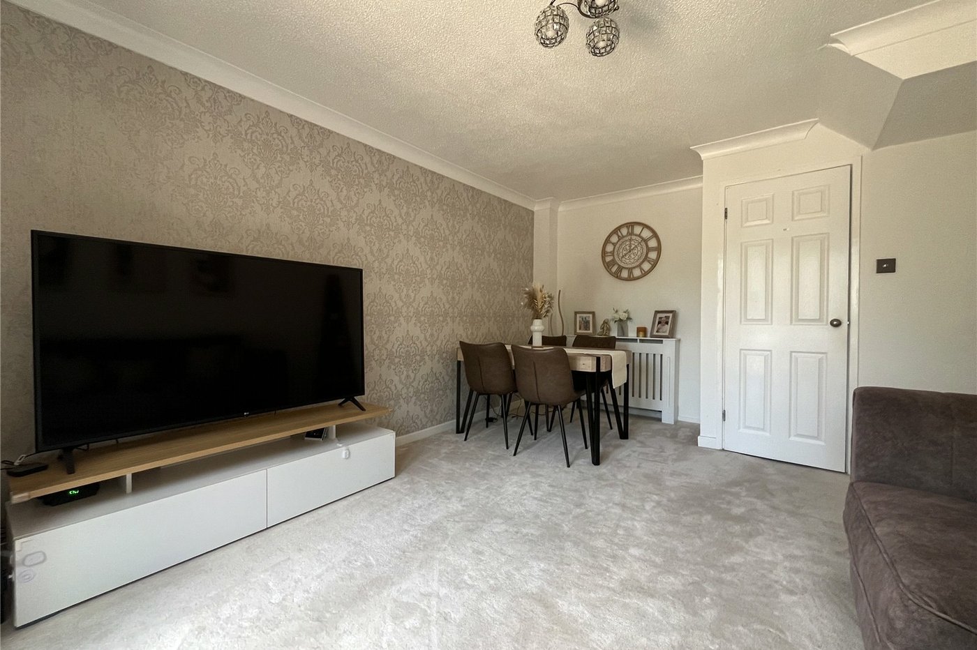 2 bedroom house for sale in Walderslade | Robinson Michael & Jackson