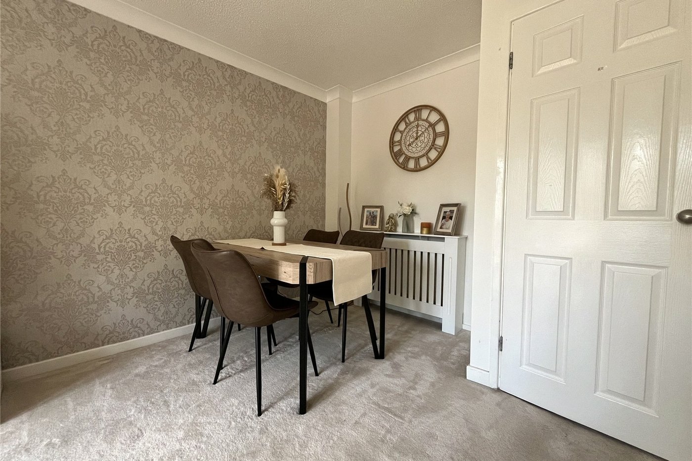 2 bedroom house for sale in Walderslade | Robinson Michael & Jackson