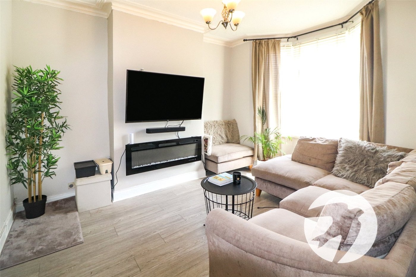 3 bedroom house for sale in Erith | Robinson Jackson