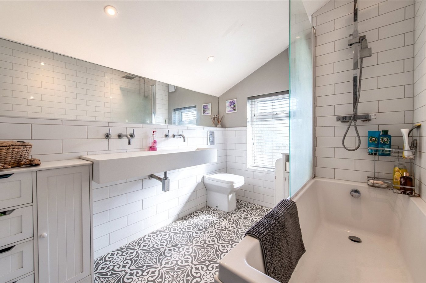 2 bedroom house for sale in Gravesend | Robinson Michael & Jackson