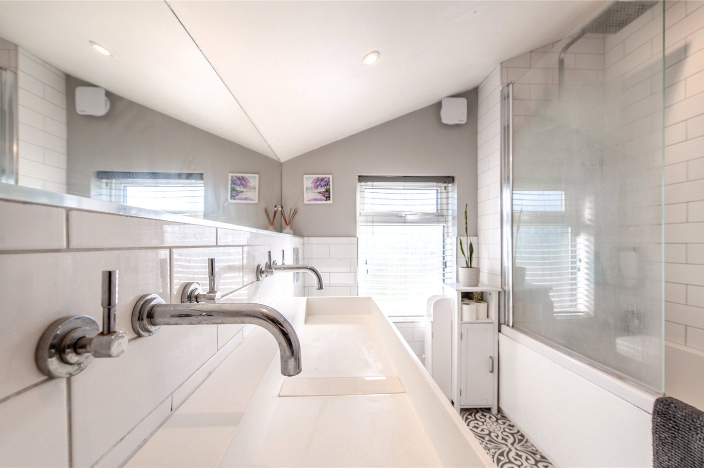 2 bedroom house for sale in Gravesend | Robinson Michael & Jackson