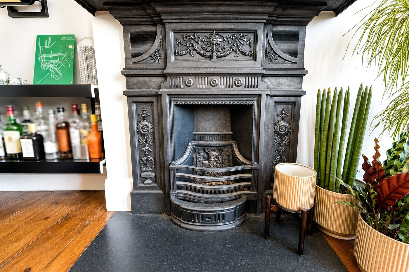 2 bedroom property for sale in London | Robinson Jackson