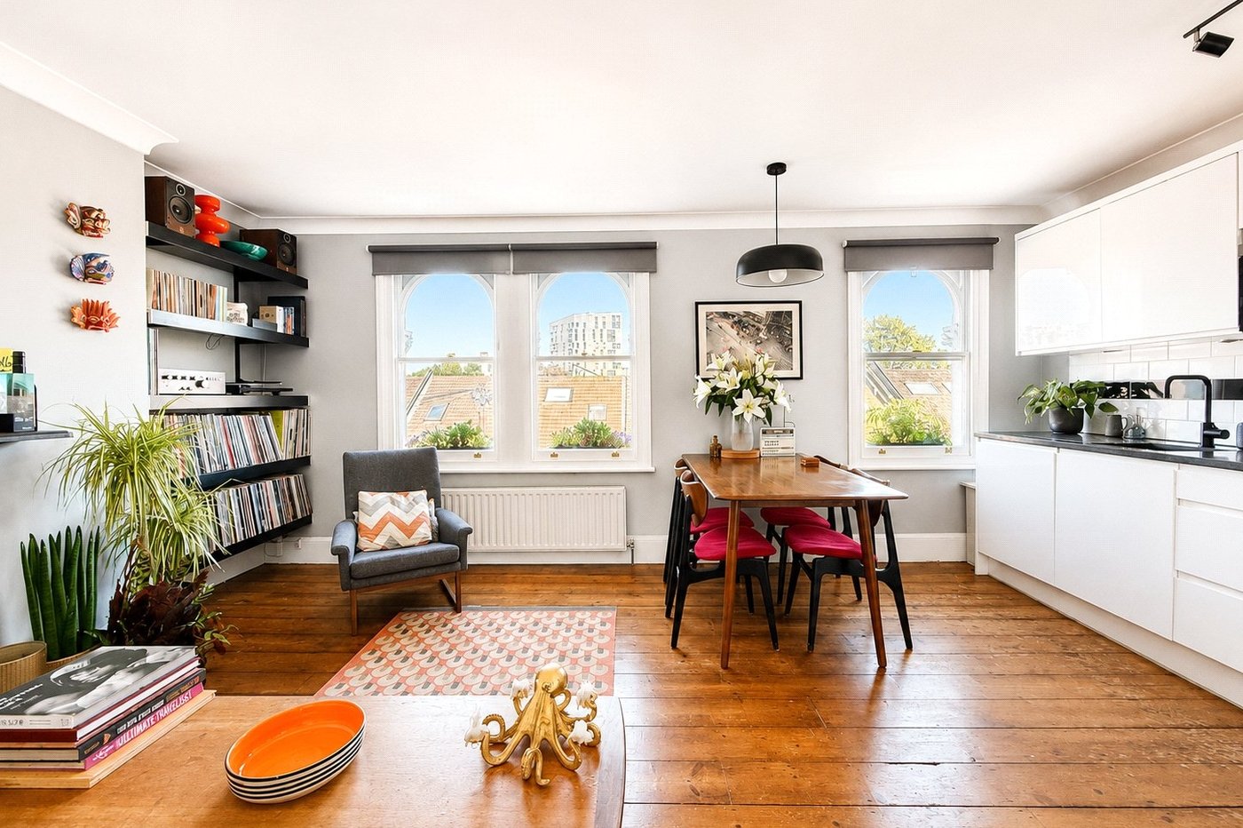 2 bedroom property for sale in London | Robinson Jackson