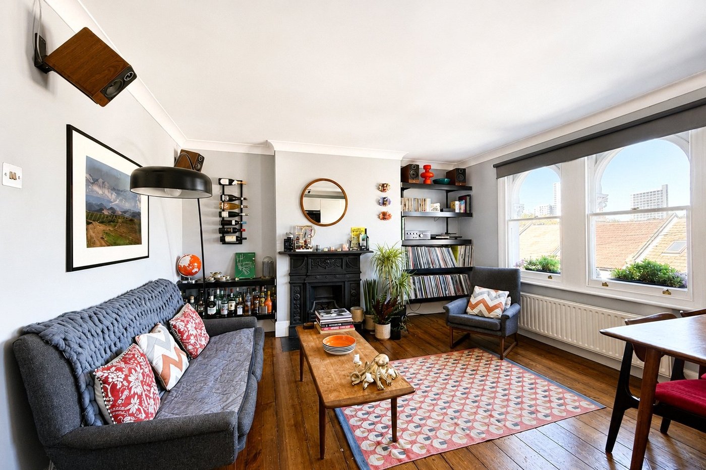 2 bedroom property for sale in London | Robinson Jackson