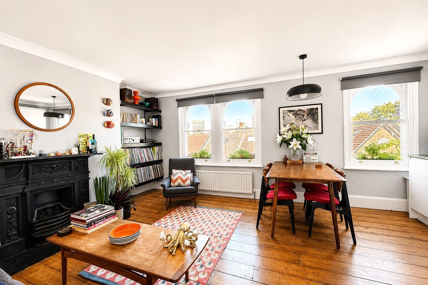 2 bedroom property for sale in London | Robinson Jackson