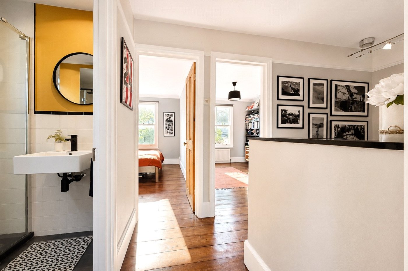 2 bedroom property for sale in London | Robinson Jackson