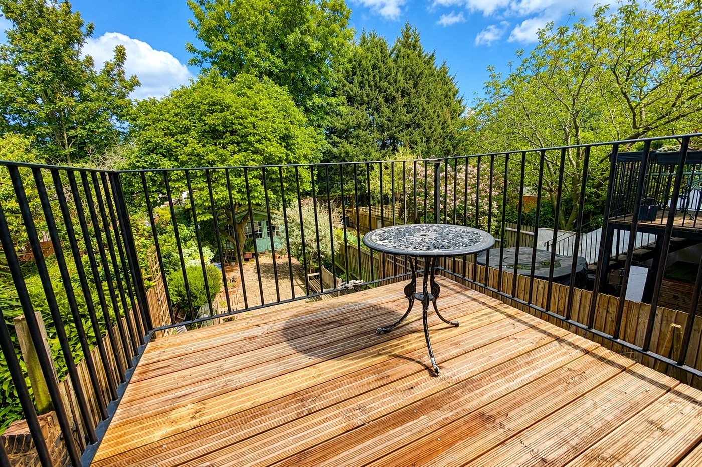 3 bedroom house for sale in London | Robinson Jackson
