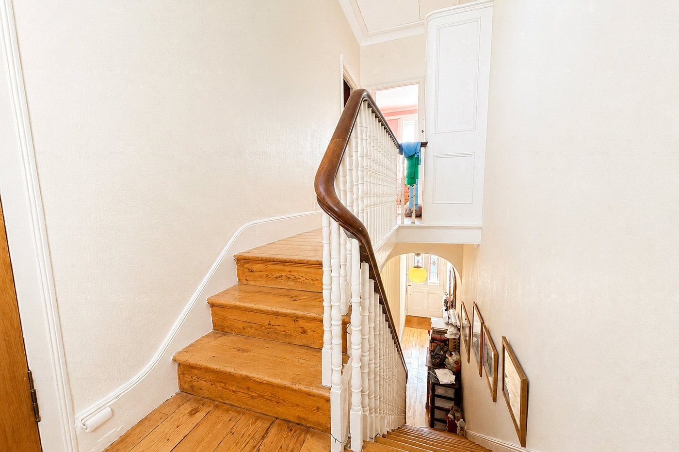 3 bedroom house for sale in London | Robinson Jackson