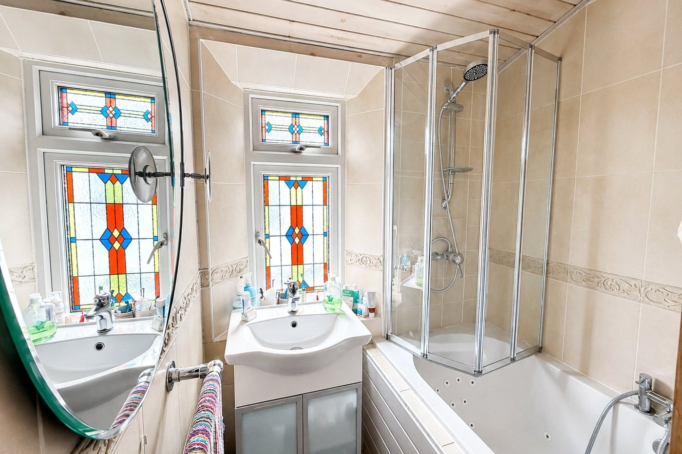 3 bedroom house for sale in London | Robinson Jackson