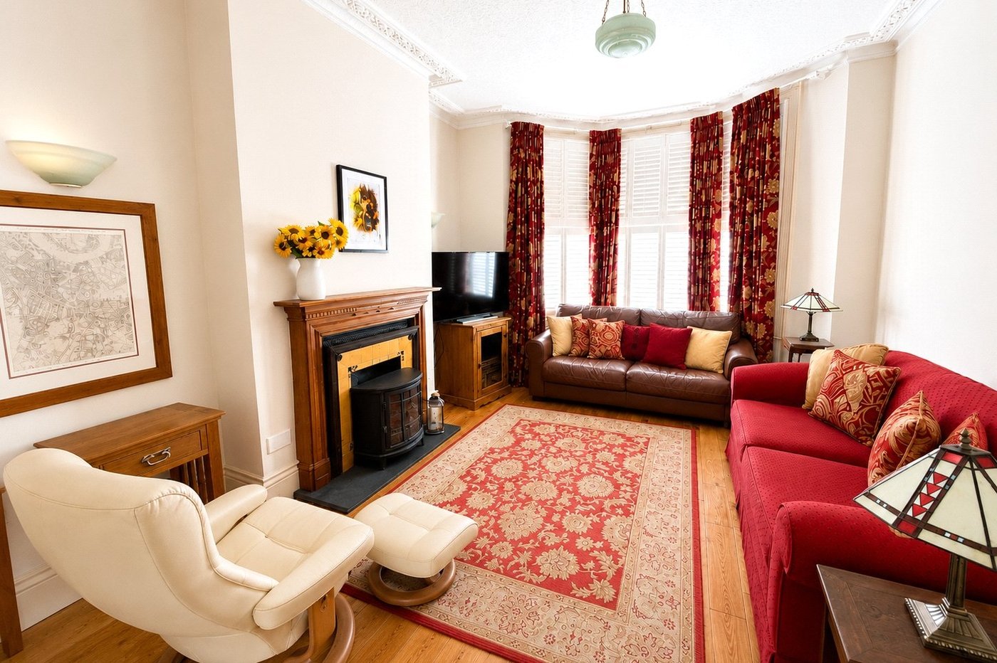 3 bedroom house for sale in London | Robinson Jackson