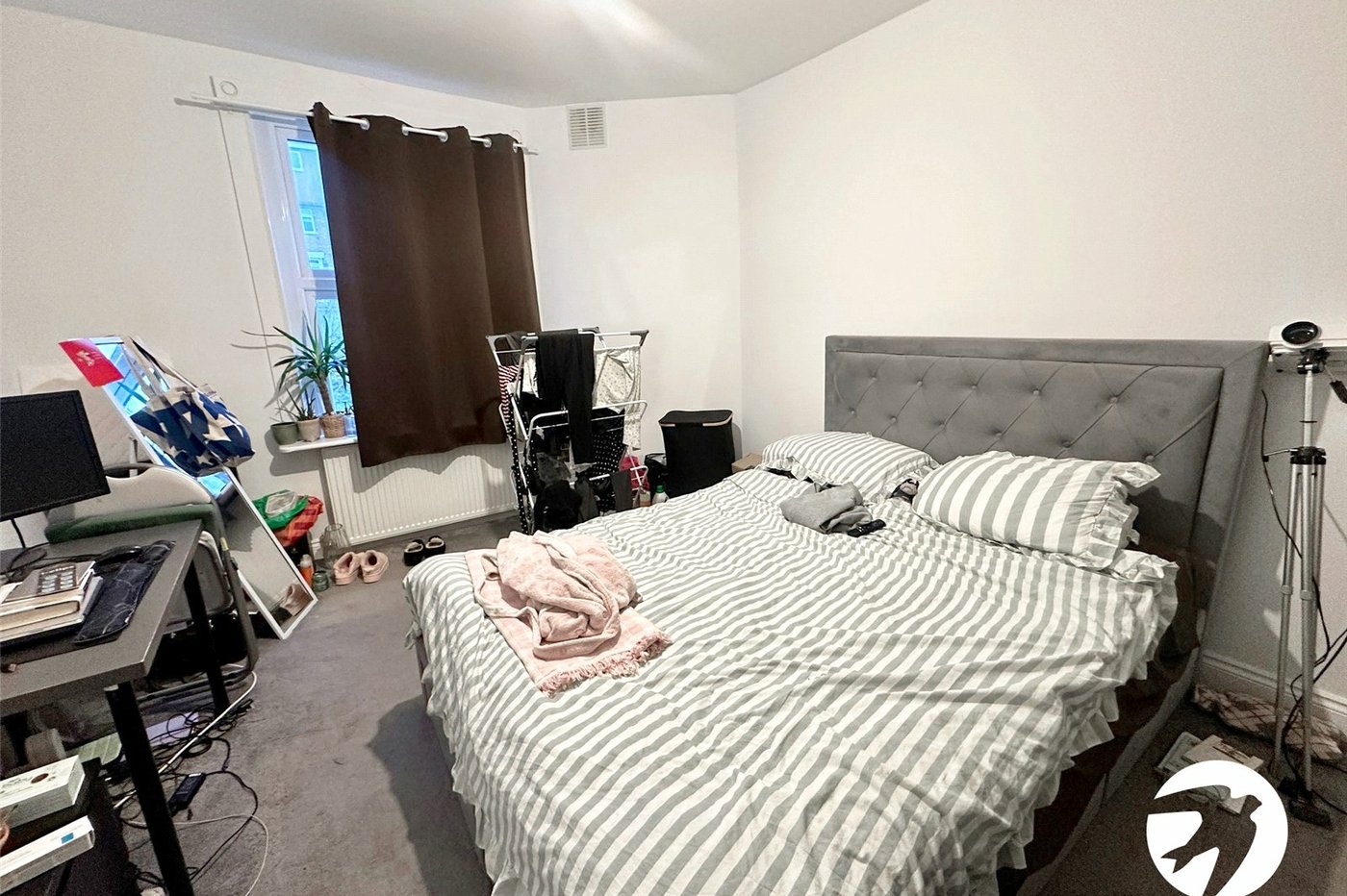 2 bedroom property for sale in London | Robinson Jackson