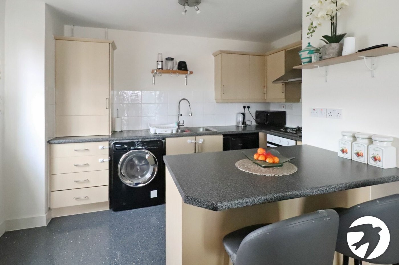 2 bedroom property for sale in London | Robinson Jackson