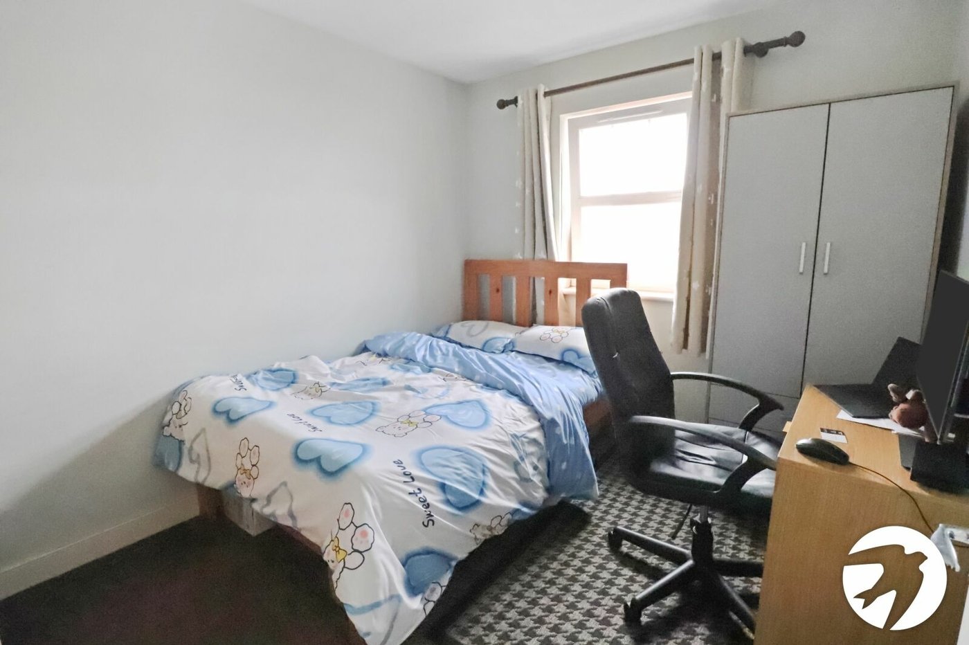 2 bedroom property for sale in London | Robinson Jackson