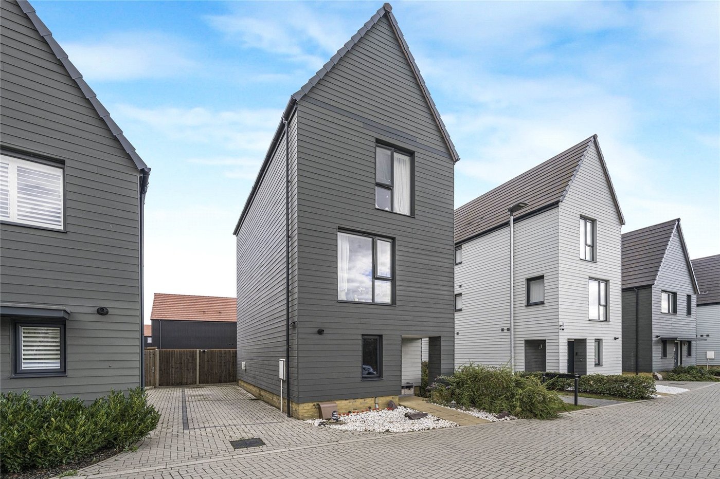3 bedroom house for sale in Western Cross | Robinson Jackson
