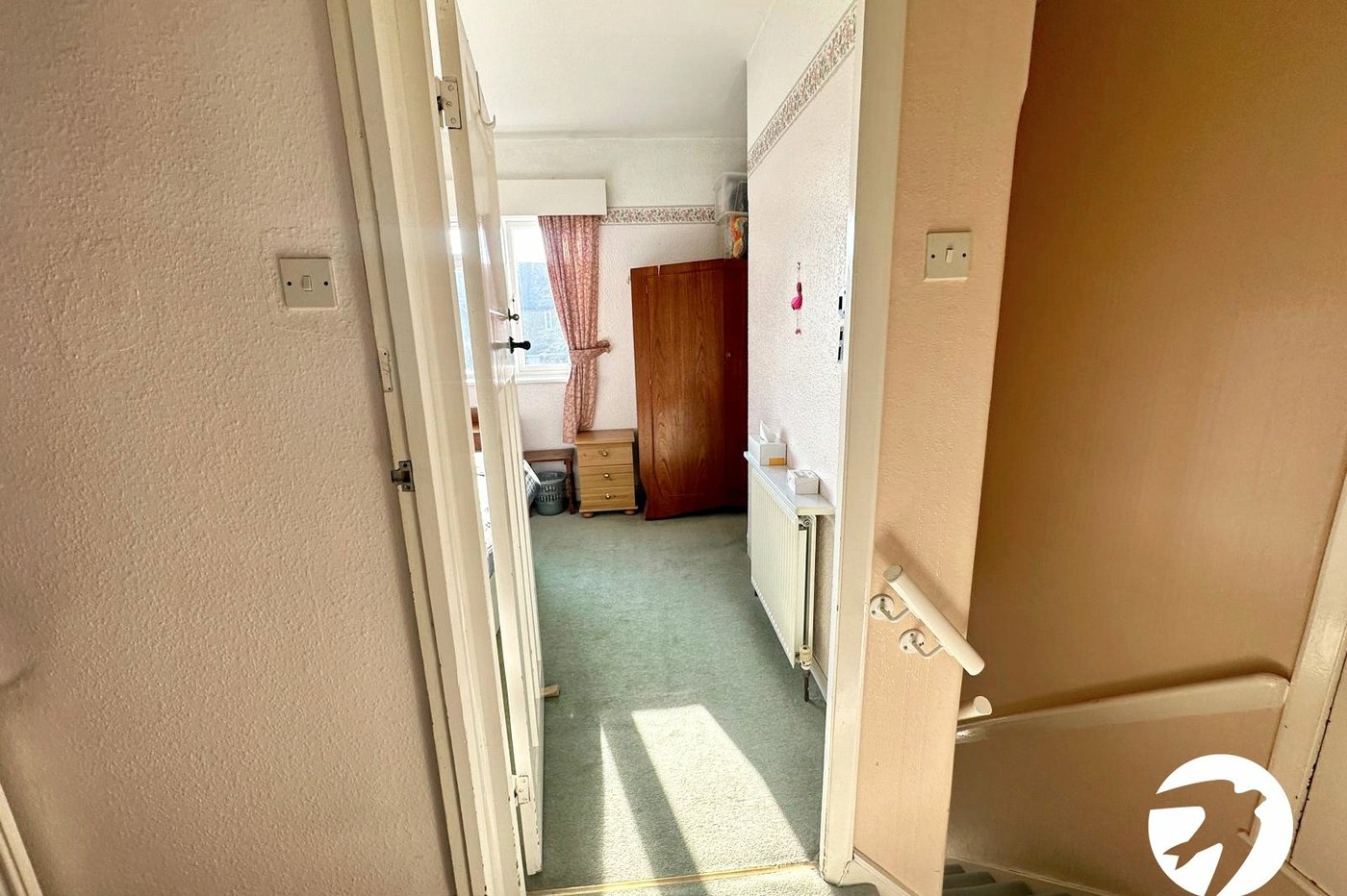 2 bedroom house for sale in London | Robinson Jackson