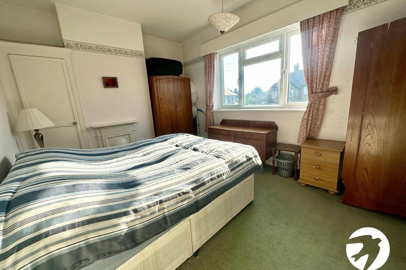 2 bedroom house for sale in London | Robinson Jackson